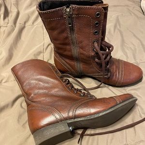 Size 7.5 Steve Madden Troopa Boots, brown,